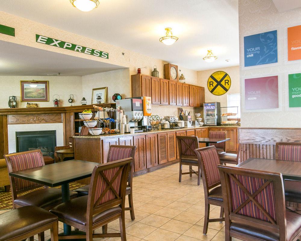 Comfort Inn Warrensburg Station Luaran gambar