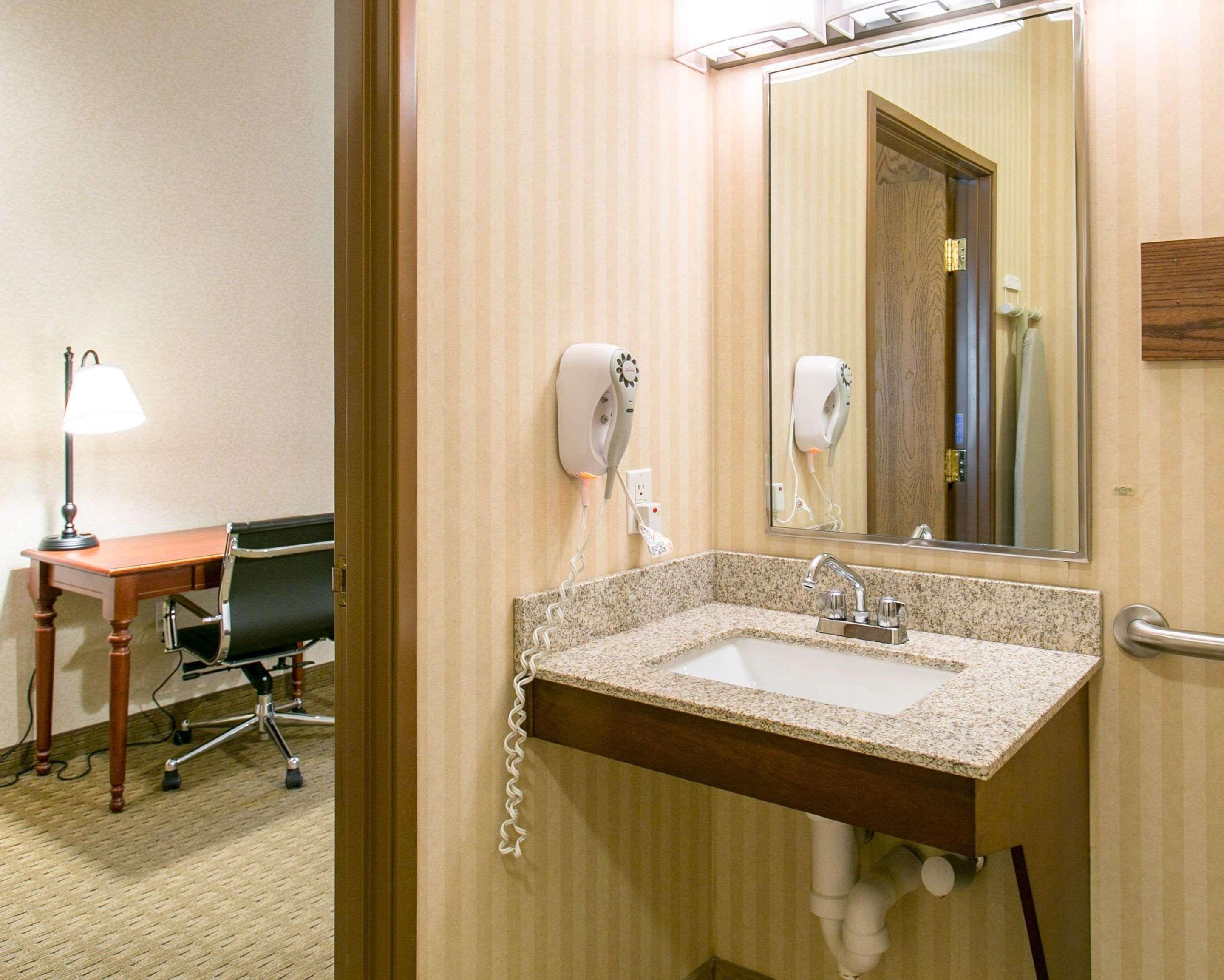 Comfort Inn Warrensburg Station Luaran gambar